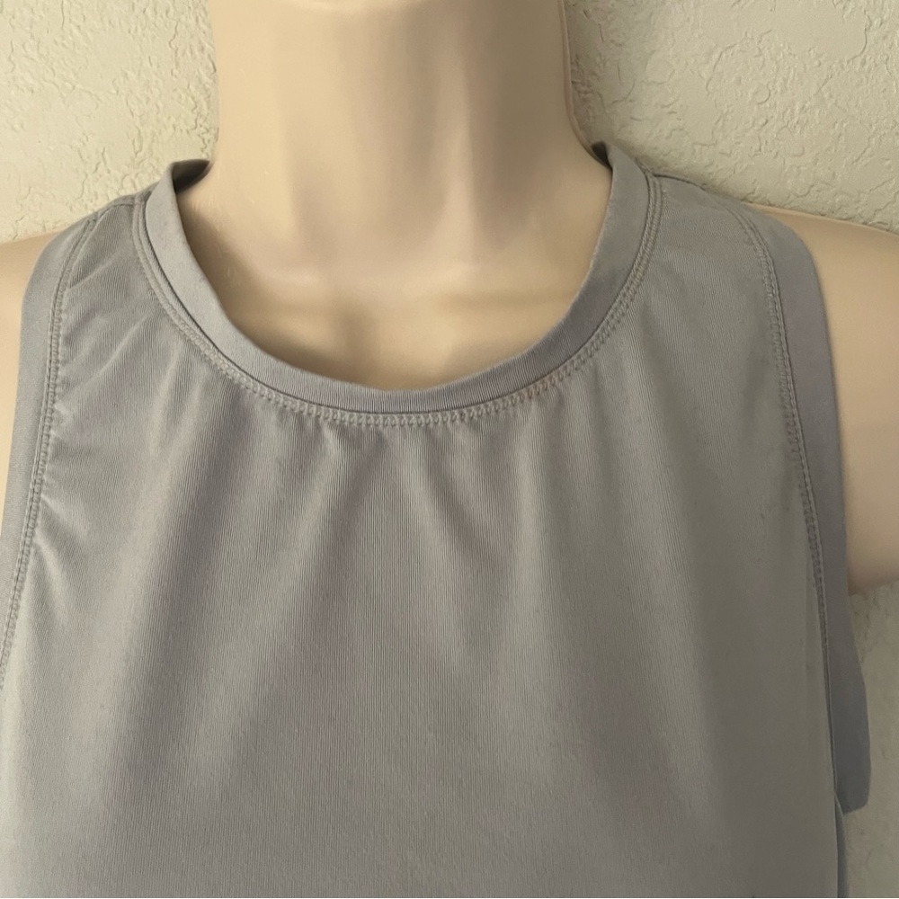 Grey Yogalicious razor back tank top with split back A line shape, S. - Picture 4 of 12